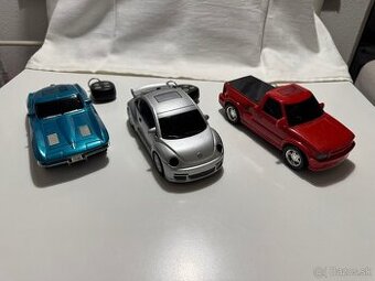 Autíčka hračky 1:24 (Corvette, VW Chrobák, Toyota)