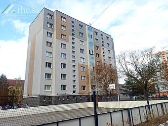 ZREKONŠTRUOVANÝ A ZARIADENÝ 3-IZB.BYT - HRNČIARSKA, STROPKOV