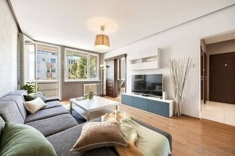 Charizmatický 4-izbový byt s veľkou loggiou v perfektnej čas - 1