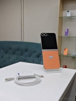 Samsung Galaxy Z Flip 6 256GB Peach | 1 Rok záruka