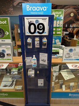 Darujem vitrínu (vitrína či skrinka) - vhodné aj do predajne