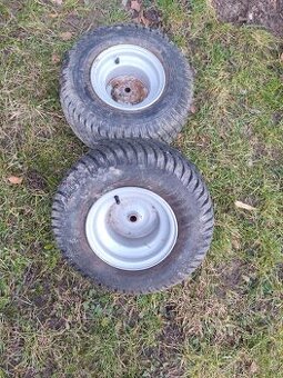 Kolesá z traktora/kosačky