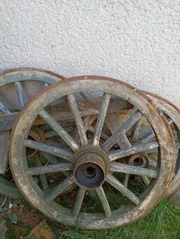 Staré kolesá na vozy