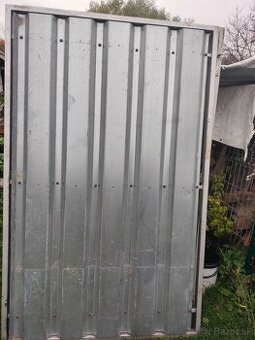 Predám Garažovu bránu A Dvere