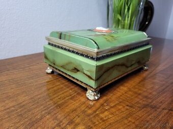 Plechová krabička so vzorom mramoru