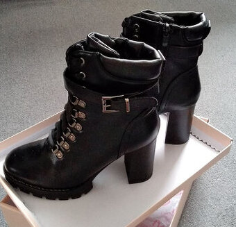 Zimné kožené topánky (veľ. 38)