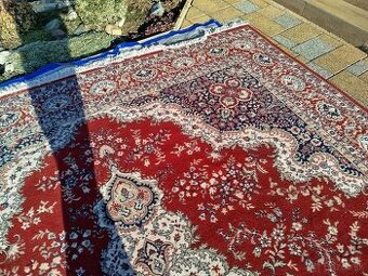 Perzský koberec rozmerov 300-400 cm predám.