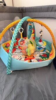 FILLIKID Deka s hrazdou s loptičkami corolful