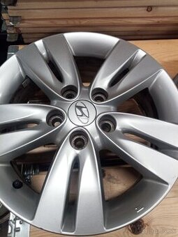 Hyundai originál hliníkové disky 16