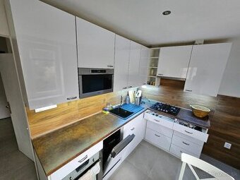 Prenájom 3i byt, ul. T. Vansovej Fortnička, Banská Bystrica.