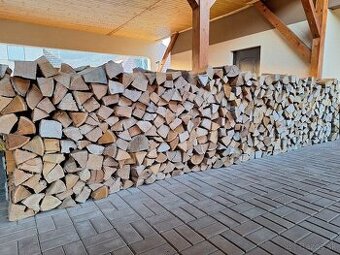 Predám suché, štiepané palivové drevo 2 kubiky