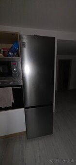 Chladnička s mrazničkou LG