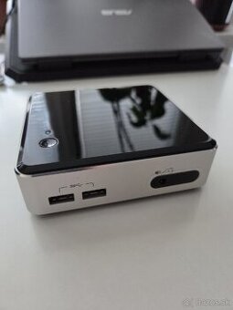 Mini pocitač Intel NUC