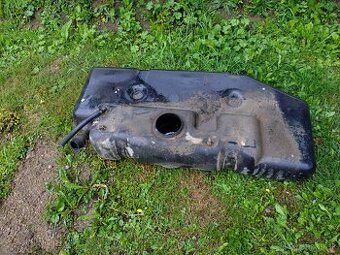 Palivová nádrž Daewoo Lublin3