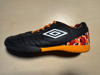 Predám halové tenisky UMBRO Printed Junior