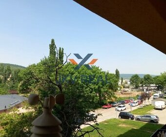 Slnečný 3-izbový byt po kompletnej rekonštrukcii na Nobelove