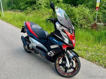 Predám Aprilia sr 125 max
