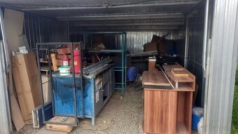 Predam pracovny stôl ponk, masívny do dielne na upevnenie zv