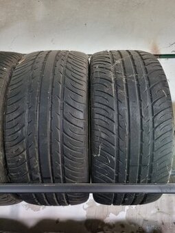 Predam letne pneu 245/35 R20