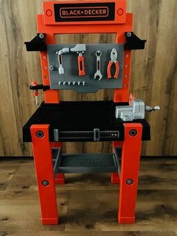 Pracovná dielňa Black+decker