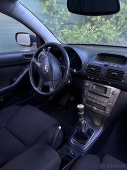 toyota avensis
