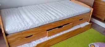 Postel s prístelkou