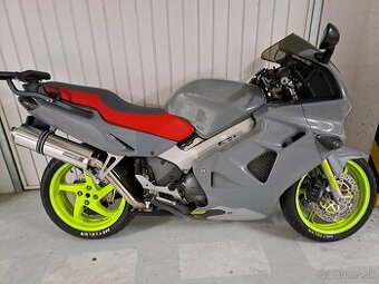 Honda vfr800fi - 1