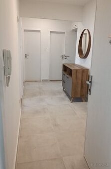 PRENÁJOM~2-izbový byt s balkónom na Hospodárskej ul. Trnava