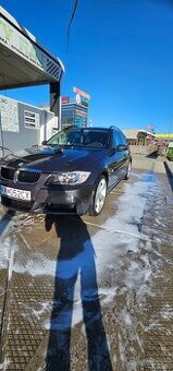 BMW E91 325i