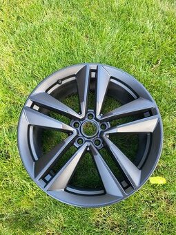 5X114,3 R19 Ford Mustang Alu disk 1ks