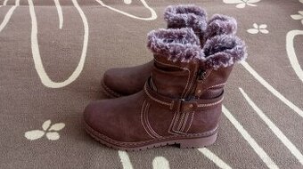 DÁMSKE ZIMNÉ ČIŽMY