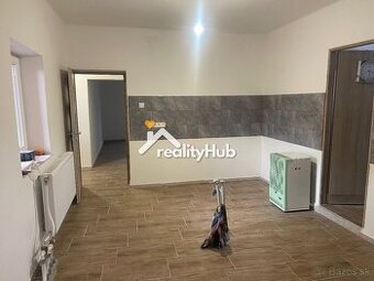 Moderný tehlový dom v Chynoranoch na predaj