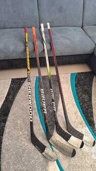 Hrané a spájané profi hokejky Bauer. Sherwood