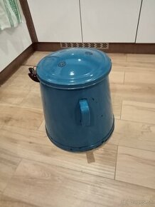 Predám smaltovanú konvu na sadlo - 1