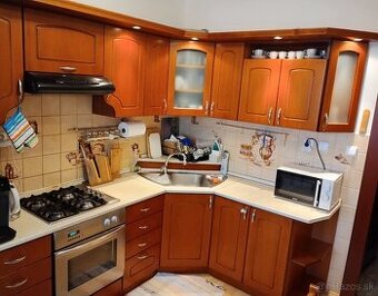 Predám kuchynskú linku so spotrebičmi