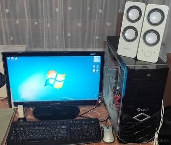 PC zostava s monitorom a príslušenstvom, WiFi