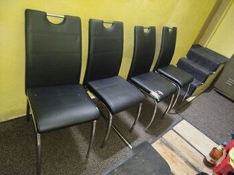 Jedálenské stoličky 4 ks predám.