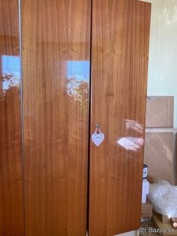 Šatníková skriňa