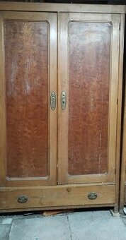 Predám starožitné skrine