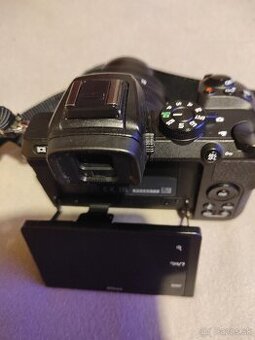 Predám bezzrkadlovku Nikon Z50 + základný objektív 16-50mm