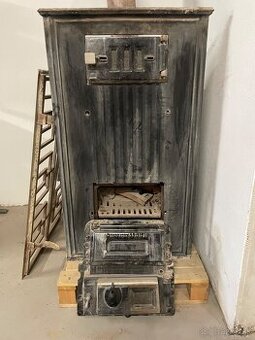 Liatinove kachle, pec