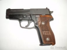 Predám drevené pažbičky KLINSKY na pištoľ SIG SAUER P228-9 - 1