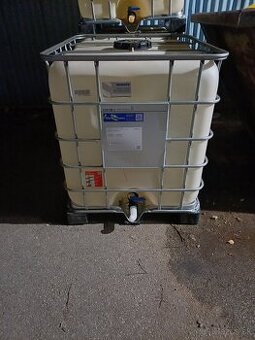Plastova 1000l nadrz