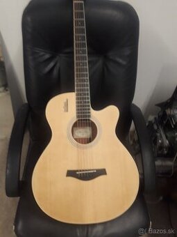 akusticka gitara