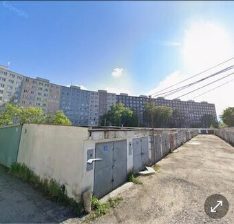 Garáž Krakovská 18 m² s elektrinou⚡
