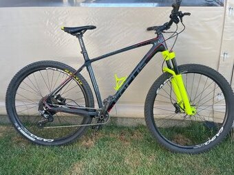 Focus Raven 29r vel.L Carbon