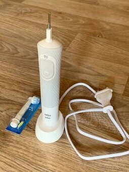 Oral-B Vitality 100 Sensi UltraThin White
