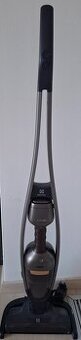 Tyčový vysávač Electrolux PQ91 - nenabíja