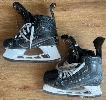 Korčule Bauer Supreme Mach