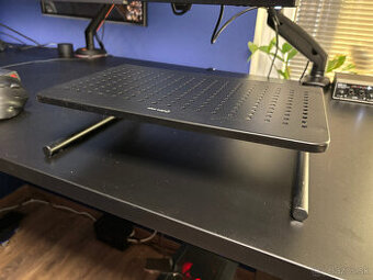 predam 3 x stojan pod monitor